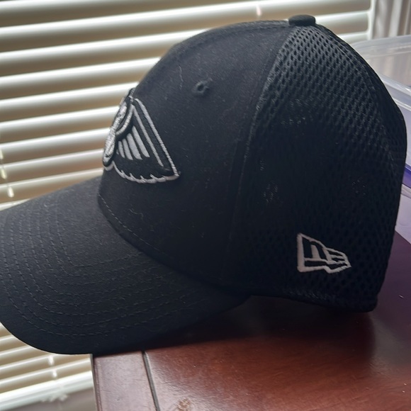 Pelicans Hat - Picture 2 of 3